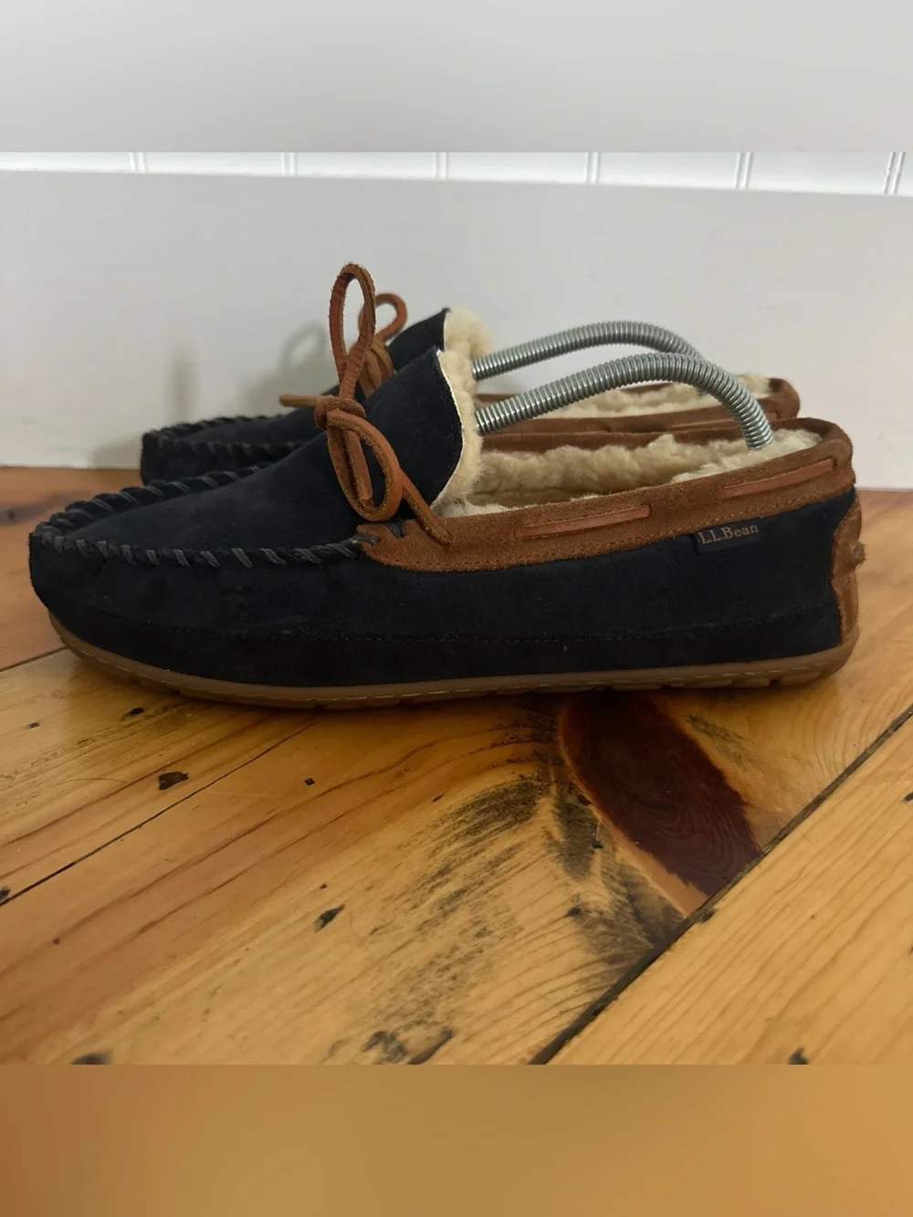 Men's 9 L.L.BEAN Wicked Good Navy Blue Premium Sheepskin Shearling Slipper